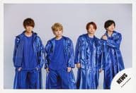 駿河屋 中古 News 集合 4人 横型 膝上 衣装青 加藤左手肩 目線右 背景白 シングル Blue Mv ジャケ写撮影オフショット 公式生写真 ジャニーズ