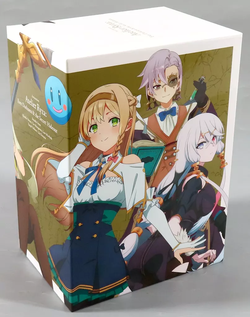 駿河屋 -<中古>集合 アニメ描き下ろし全巻収納BOX 「Blu-ray/DVD ライザのアトリエ ~常闇の女王と秘密の隠れ家~」 店舗共通全巻購入特典 (特典系収納BOX) 駿河屋 -<中古>集合 アニメ描き下ろし全巻収納BOX 「Blu-ray/DVD ライザのアトリエ ~常闇の女王と秘密の隠れ家~」 店舗共通全巻購入特典 (特典系収納BOX)
